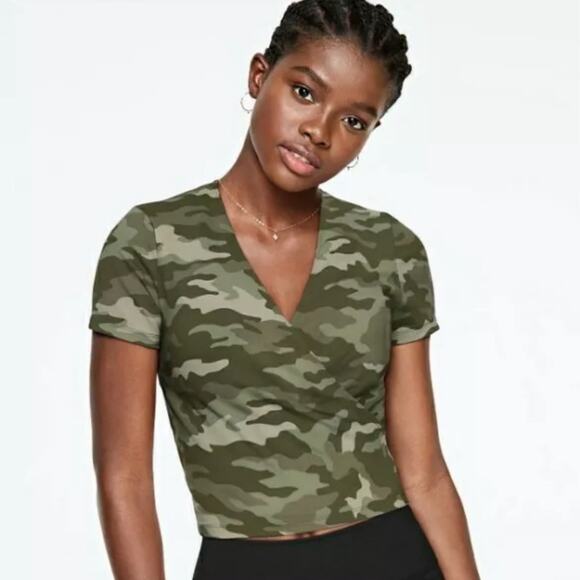 Pink Victoria Secret Ultimate Wrap Top Green Camo Size Large - Picture 1 of 10